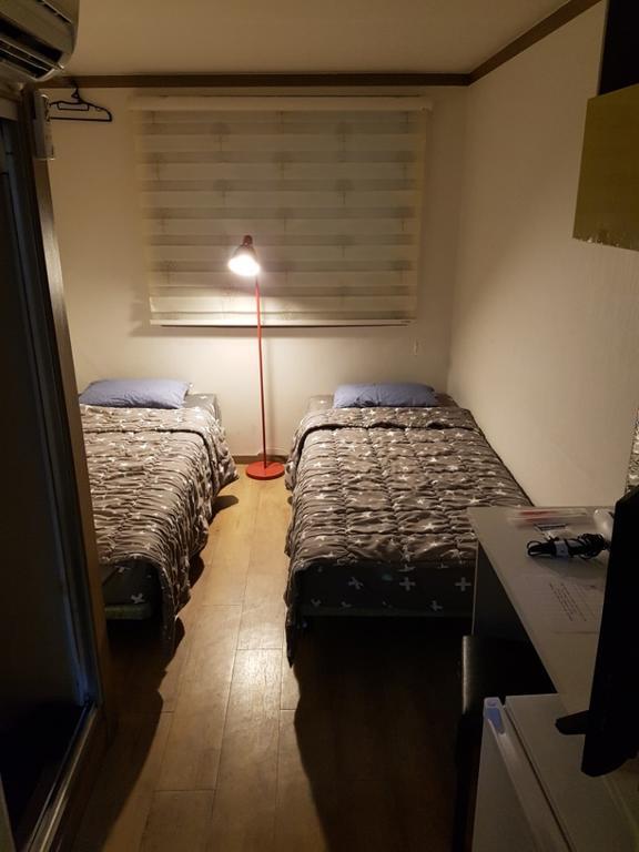 Feliz Guesthouse, Seoul Station Екстер'єр фото