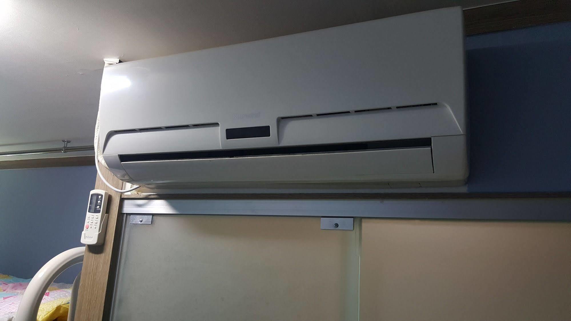 Feliz Guesthouse, Seoul Station Екстер'єр фото